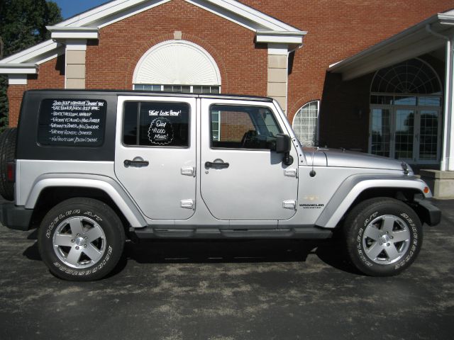 Jeep Wrangler Unlimited 1500 Extended Cargo Clean SUV