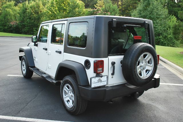 Jeep Wrangler Unlimited 2010 photo 3