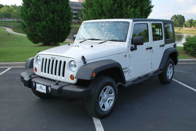 Jeep Wrangler Unlimited 2010 photo 4