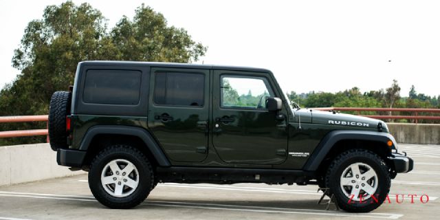 Jeep Wrangler Unlimited 2011 photo 3