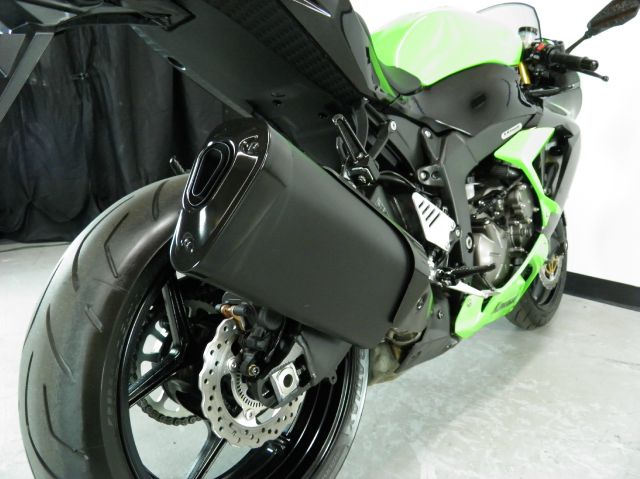 Kawasaki Ninja zx-6R 2013 photo 11