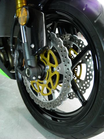 Kawasaki Ninja zx-6R 2013 photo 16