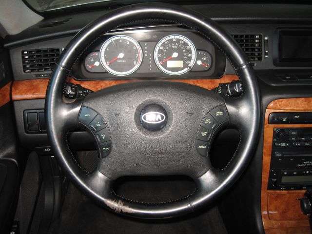 Kia Amanti 2004 photo 9