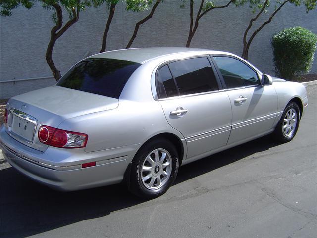 Kia Amanti 2004 photo 2