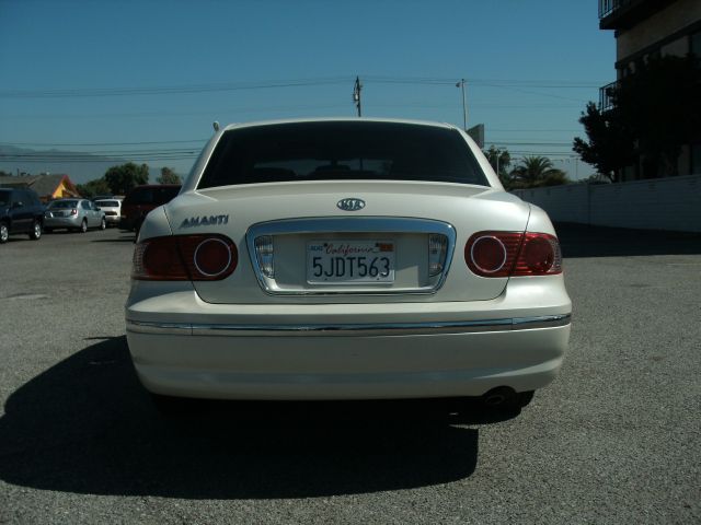 Kia Amanti 2004 photo 4