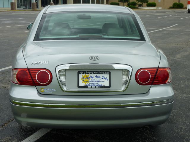 Kia Amanti 2005 photo 12