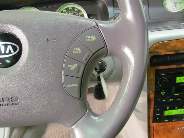 Kia Amanti 2005 photo 11