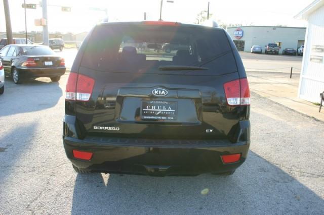 Kia Borrego 2009 photo 2