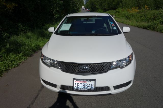 Kia Forte 2010 photo 18