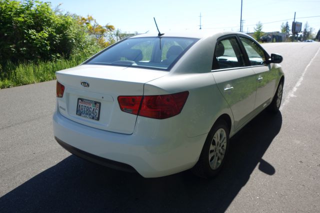 Kia Forte 2010 photo 3