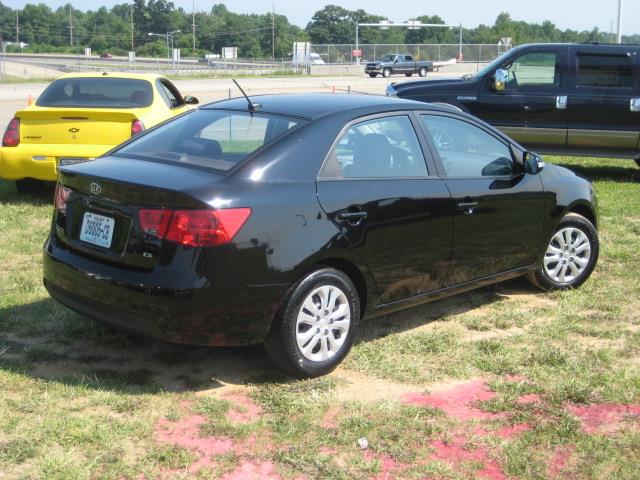 Kia Forte 2010 photo 1