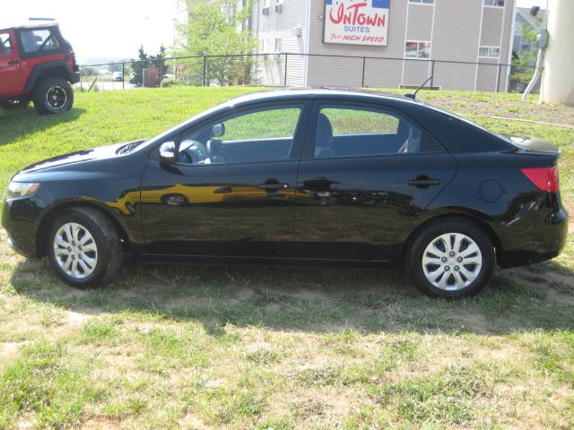 Kia Forte 2010 photo 3