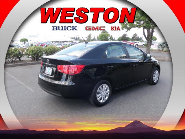 Kia Forte 2010 photo 4