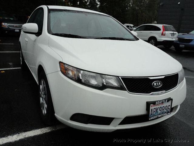 Kia Forte 2010 photo 2