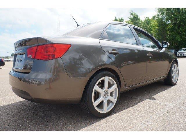 Kia Forte 2010 photo 1