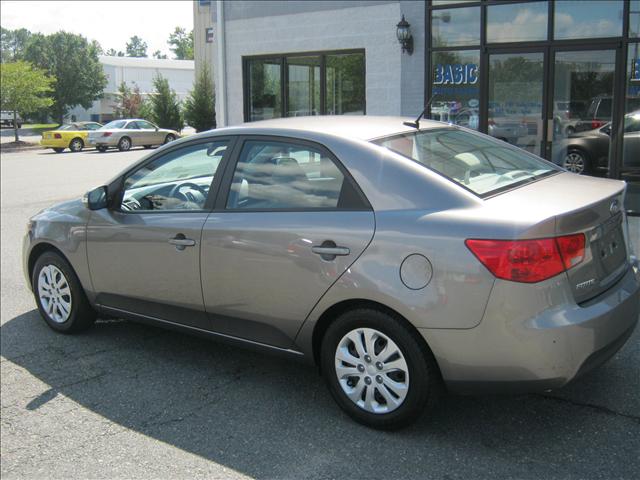 Kia Forte 2010 photo 1