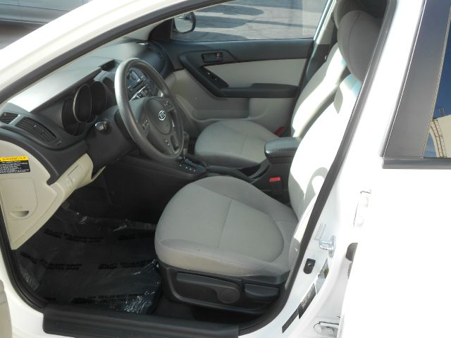 Kia Forte 2010 photo 12