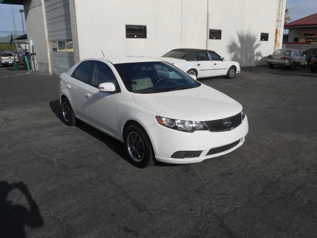 Kia Forte 2010 photo 13