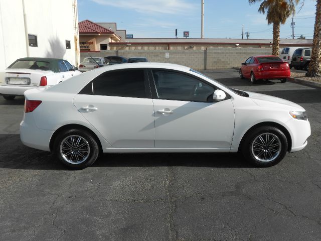 Kia Forte 2010 photo 14