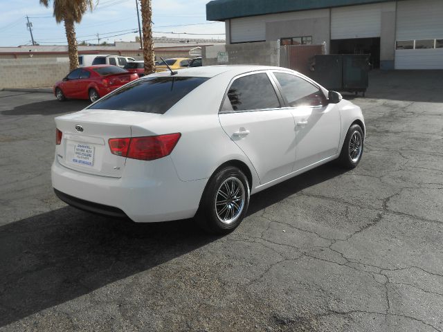 Kia Forte 2010 photo 4