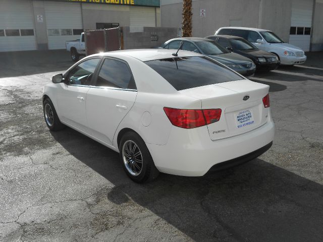 Kia Forte 2010 photo 5