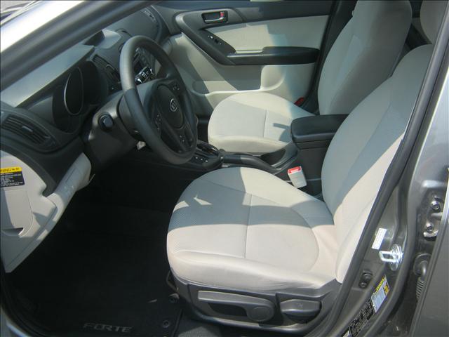 Kia Forte 2010 photo 4