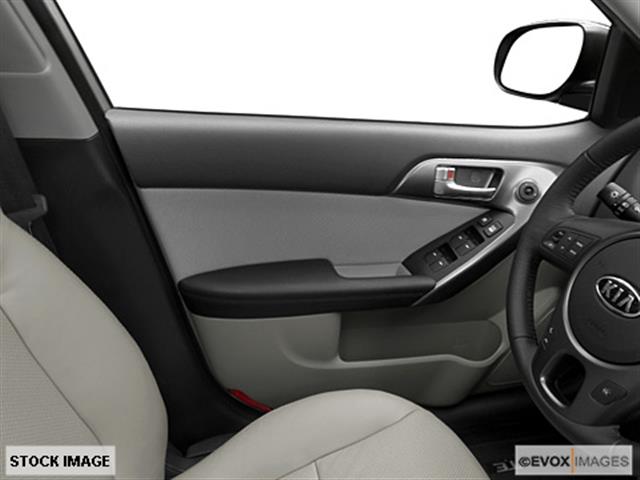 Kia Forte 2010 photo 10