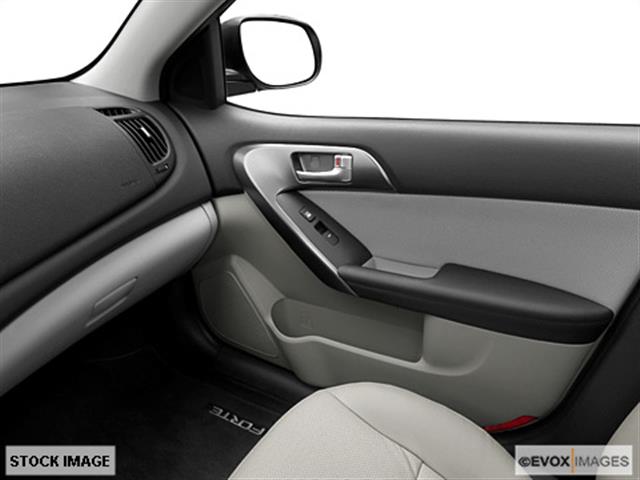 Kia Forte 2010 photo 3