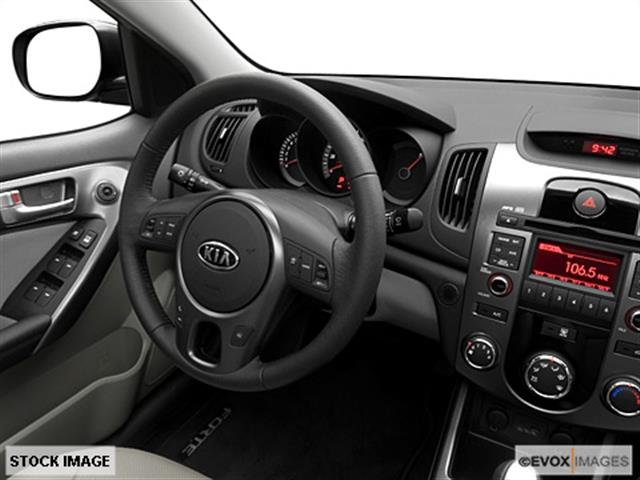 Kia Forte 2010 photo 8