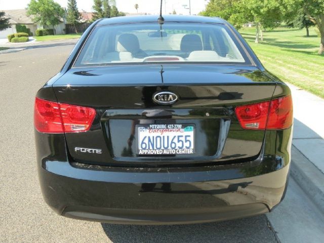 Kia Forte 2010 photo 3