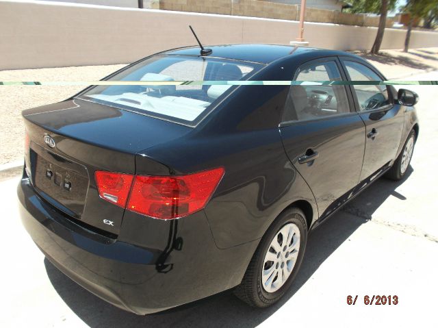 Kia Forte 2010 photo 14