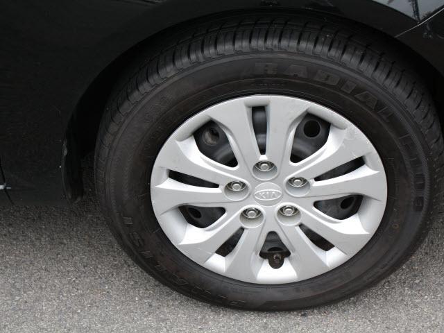 Kia Forte 2010 photo 1