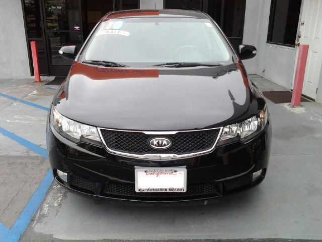 Kia Forte 2010 photo 2