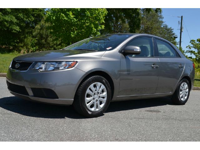 Kia Forte 2010 photo 4