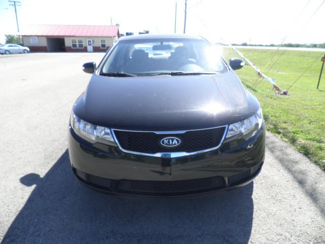 Kia Forte 2010 photo 1