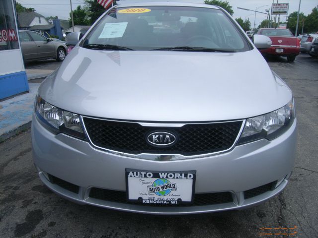 Kia Forte 2010 photo 3