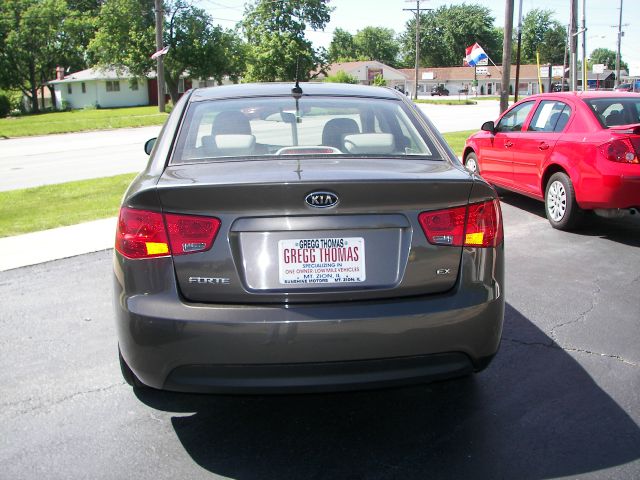 Kia Forte 2011 photo 4