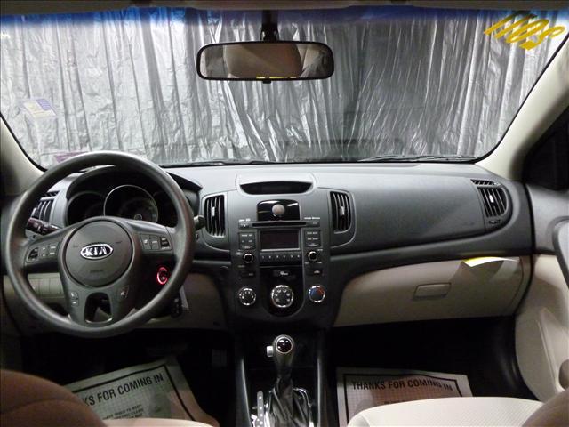 Kia Forte 2011 photo 3