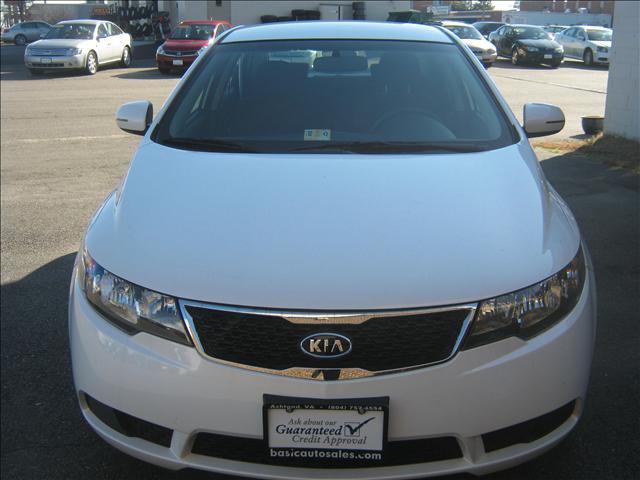 Kia Forte 2011 photo 2