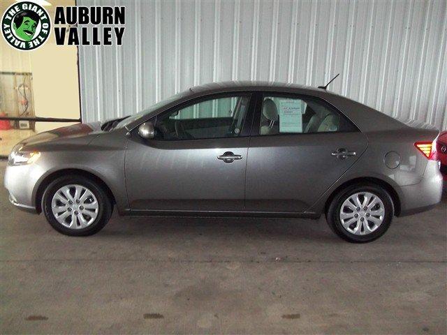 Kia Forte 2011 photo 1