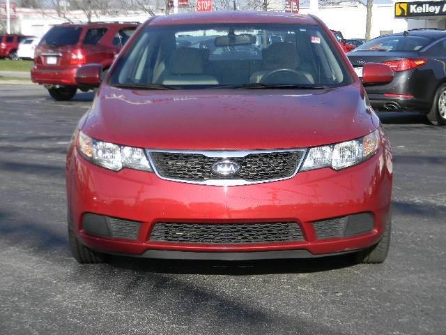 Kia Forte 2011 photo 1