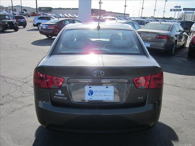 Kia Forte 2012 photo 12