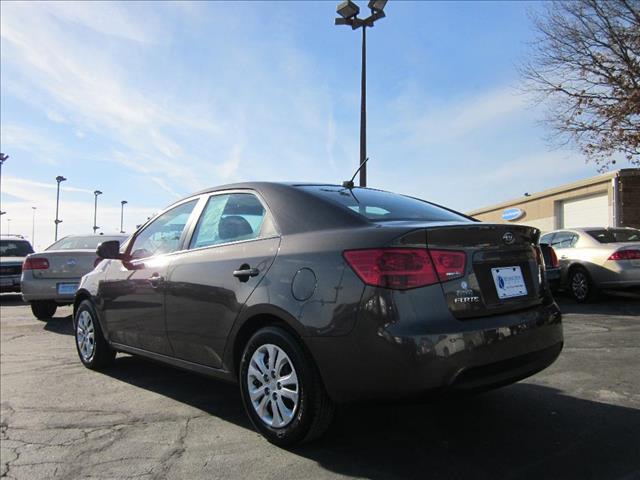 Kia Forte 2012 photo 18