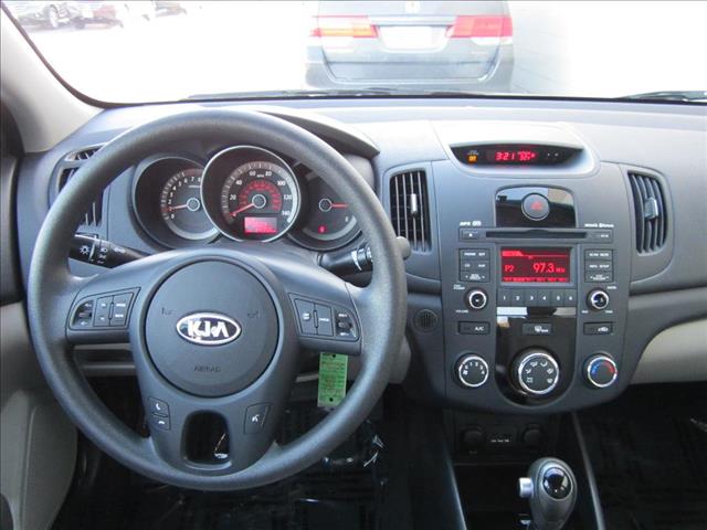 Kia Forte 2012 photo 9