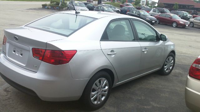 Kia Forte 2012 photo 3