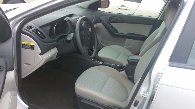 Kia Forte 2012 photo 4