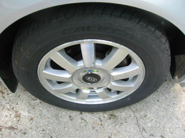 Kia Optima 2002 photo 9