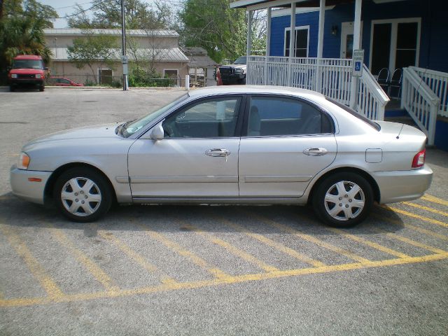 Kia Optima 2004 photo 10