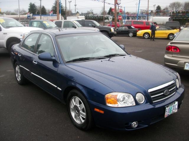 Kia Optima Open-top Sedan