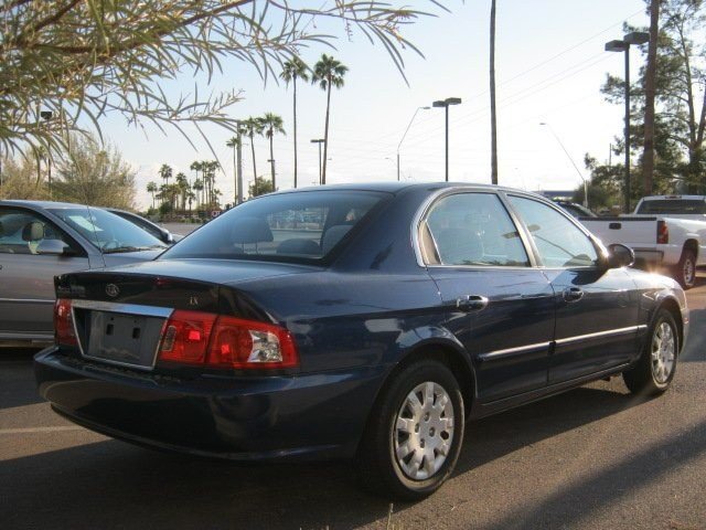 Kia Optima 2004 photo 2